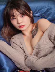浪潮色诱AV久久久久久久-美女和男生一起努力的生猴子