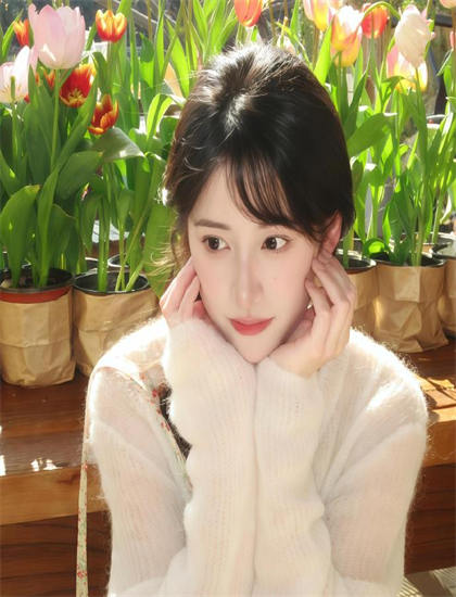 八哥电影网-芭莎慈善夜2017完整版视频